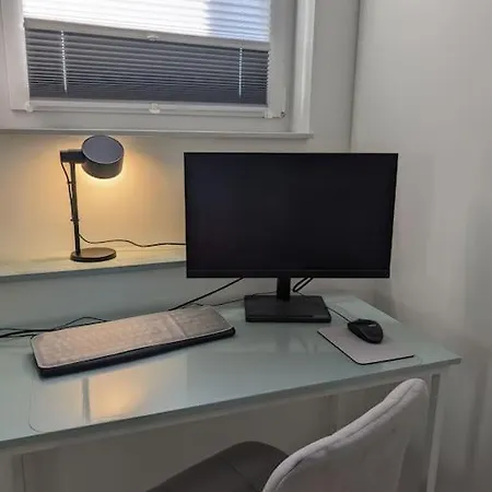 3 Bedroom-apartment With 1,5 Bathrooms *