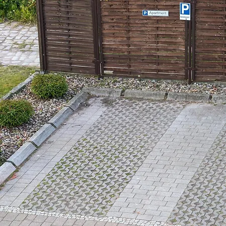 3 Bedroom-apartment With 1,5 Bathrooms Kolonie Rontgental