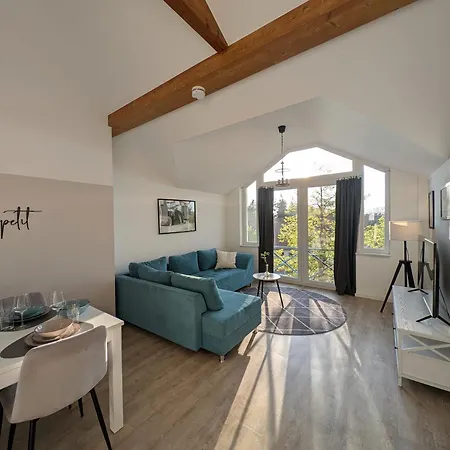 3 Bedroom-apartment With 1,5 Bathrooms *