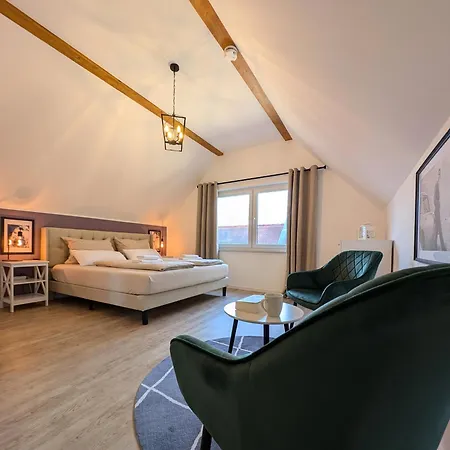 3 Bedroom-apartment With 1,5 Bathrooms Kolonie Rontgental