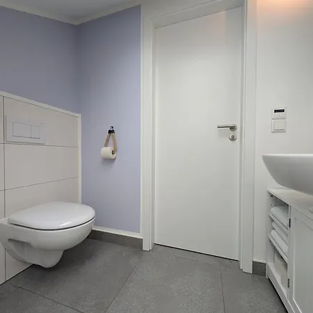 Lejlighed 3 Bedroom-apartment With 1,5 Bathrooms