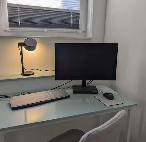 3 Bedroom-apartment With 1,5 Bathrooms *