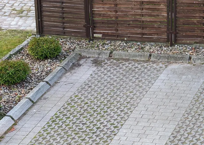 3 Bedroom-apartment With 1,5 Bathrooms Kolonie Rontgental